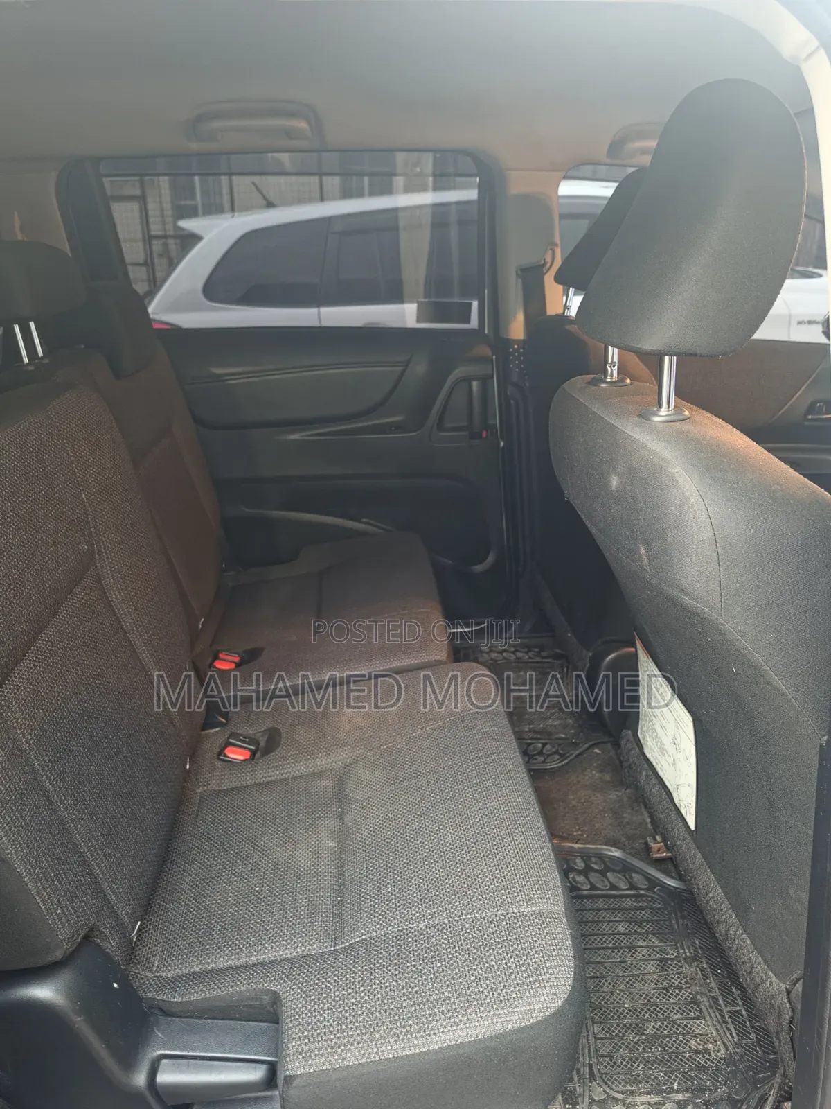 Toyota Sienta 2019 Silver