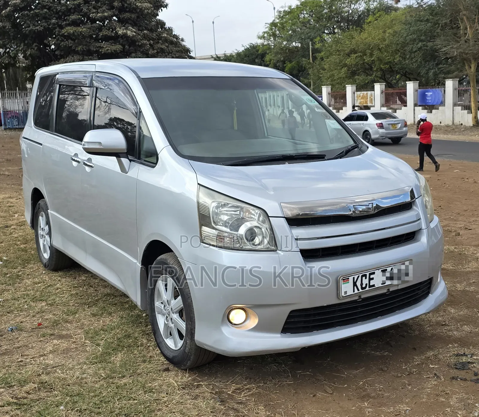 Toyota Noah 2008 Silver