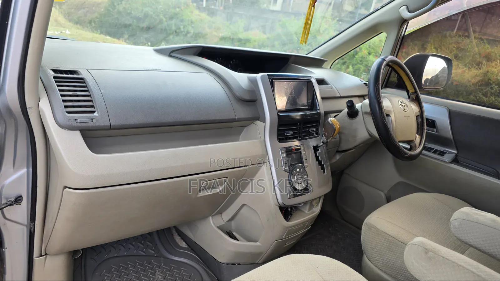Toyota Noah 2008 Silver