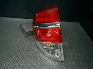 Toyota Vanguard 2014 Tailight