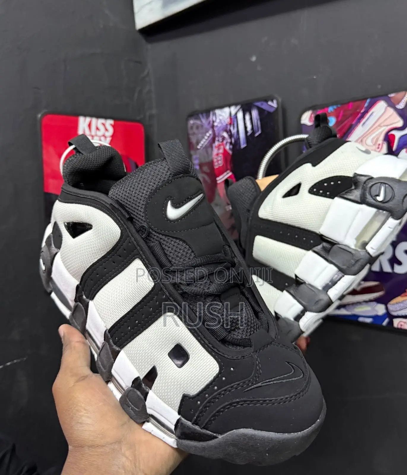 Bluusneakers the Better Option.