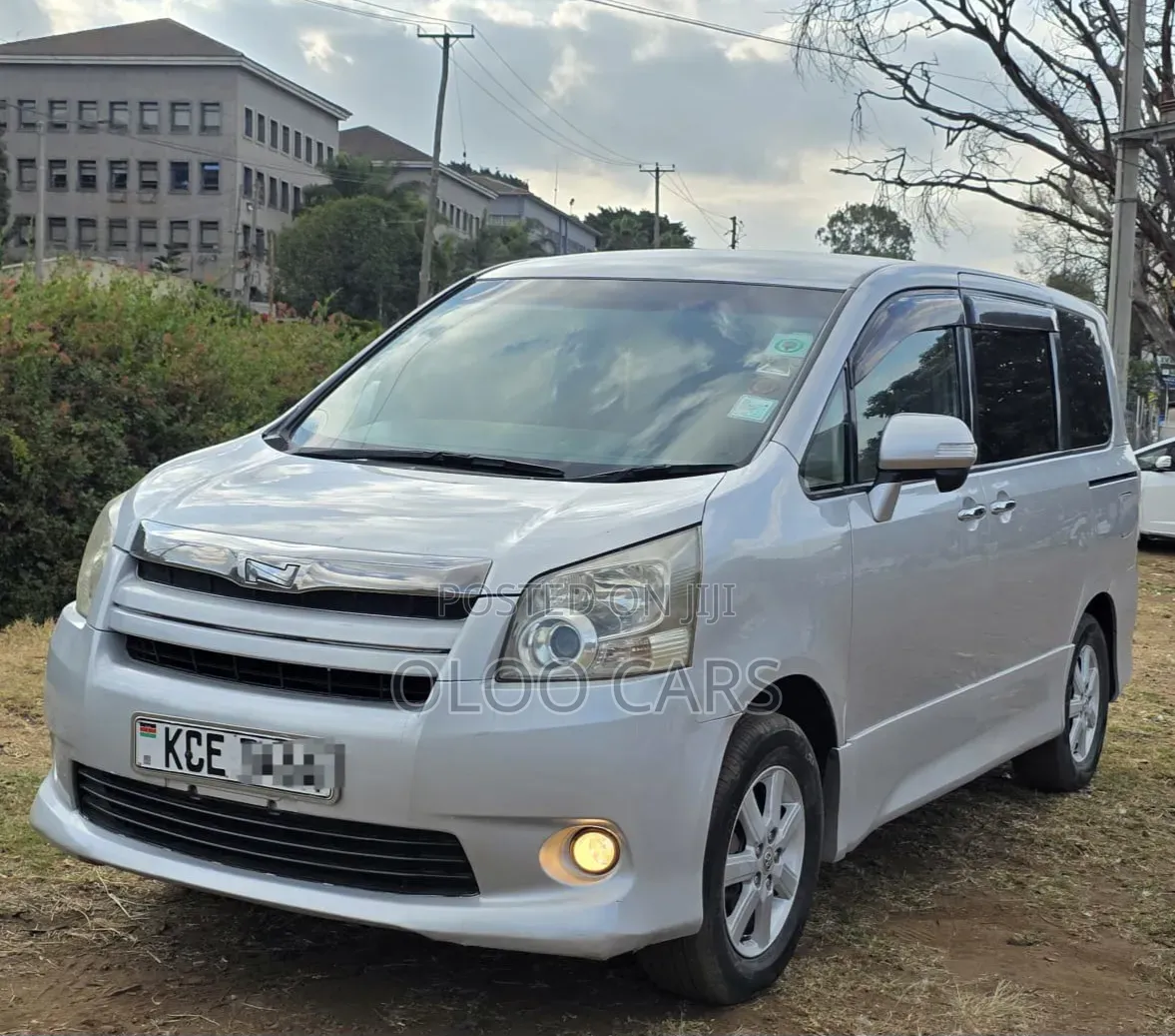 Toyota Noah 2008 Silver