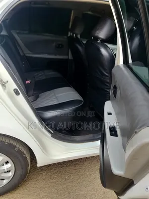 Toyota Vitz 2010 White