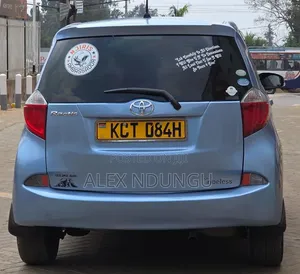 Toyota Ractis 2012