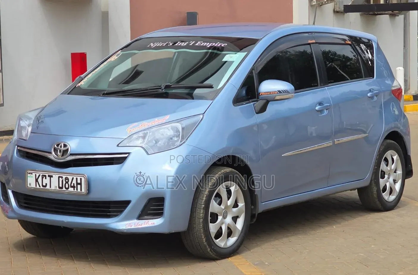 Toyota Ractis 2012