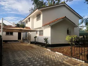 4 Bedrooms Plus DSQ Kilimani for Rent