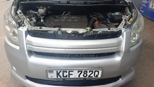 Toyota Noah 2009 Silver