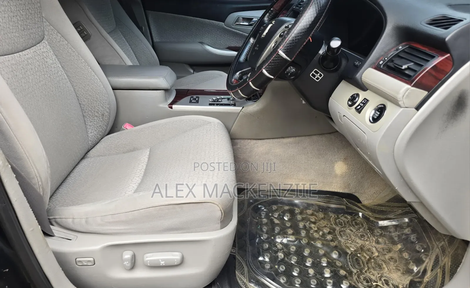 Toyota Crown 2010 Black