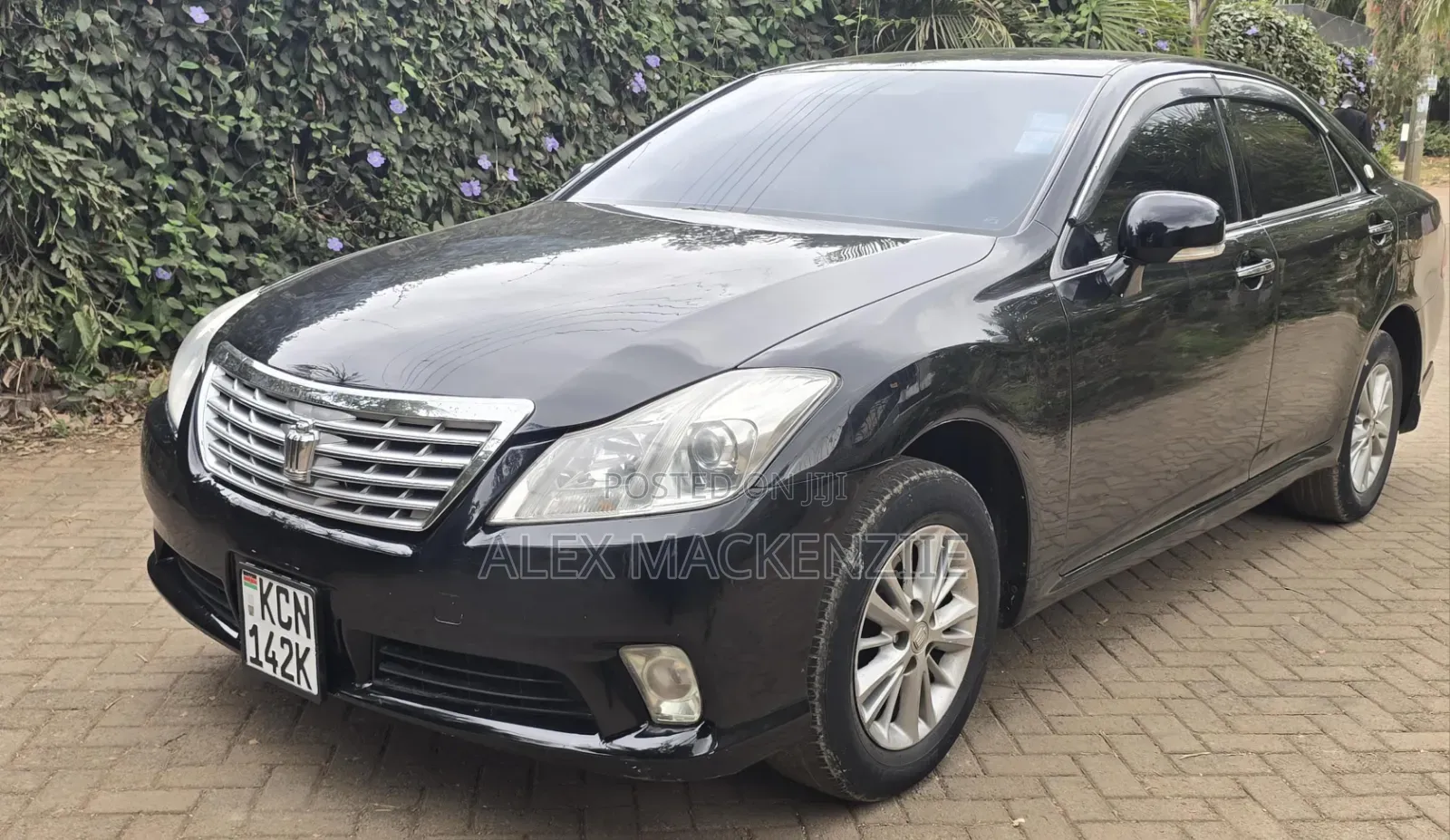 Toyota Crown 2010 Black