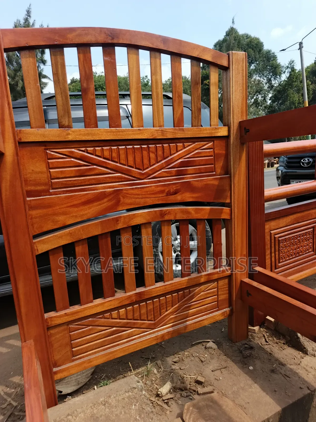 Modern Bank Bed(mahogany)