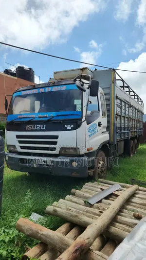 Isuzu CXZ Truck 2008 White