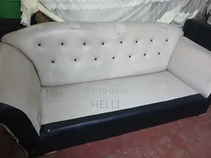 7 Seater Leather Sits