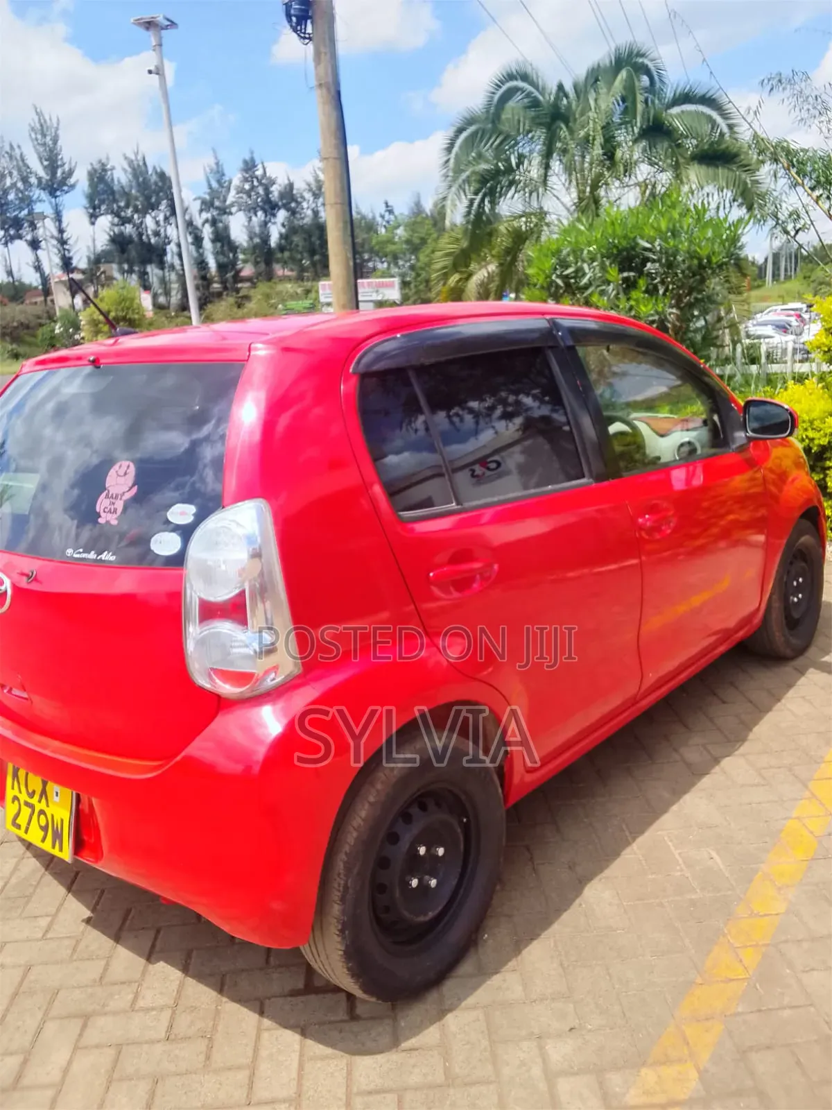 Toyota Passo 2011 Red
