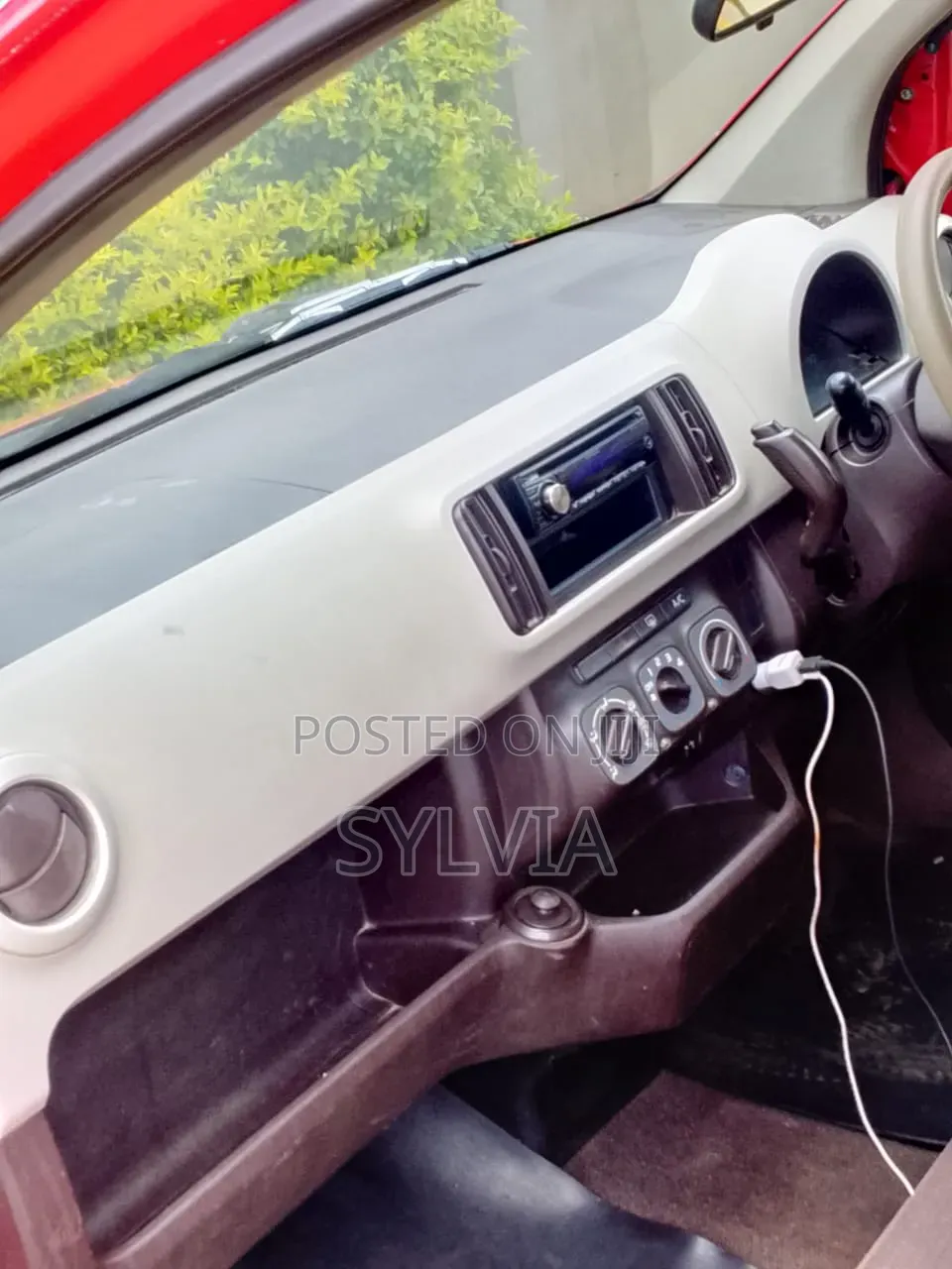 Toyota Passo 2011 Red