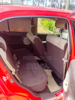 Toyota Passo 2011 Red