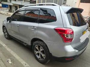 Subaru Forester 2015 Silver