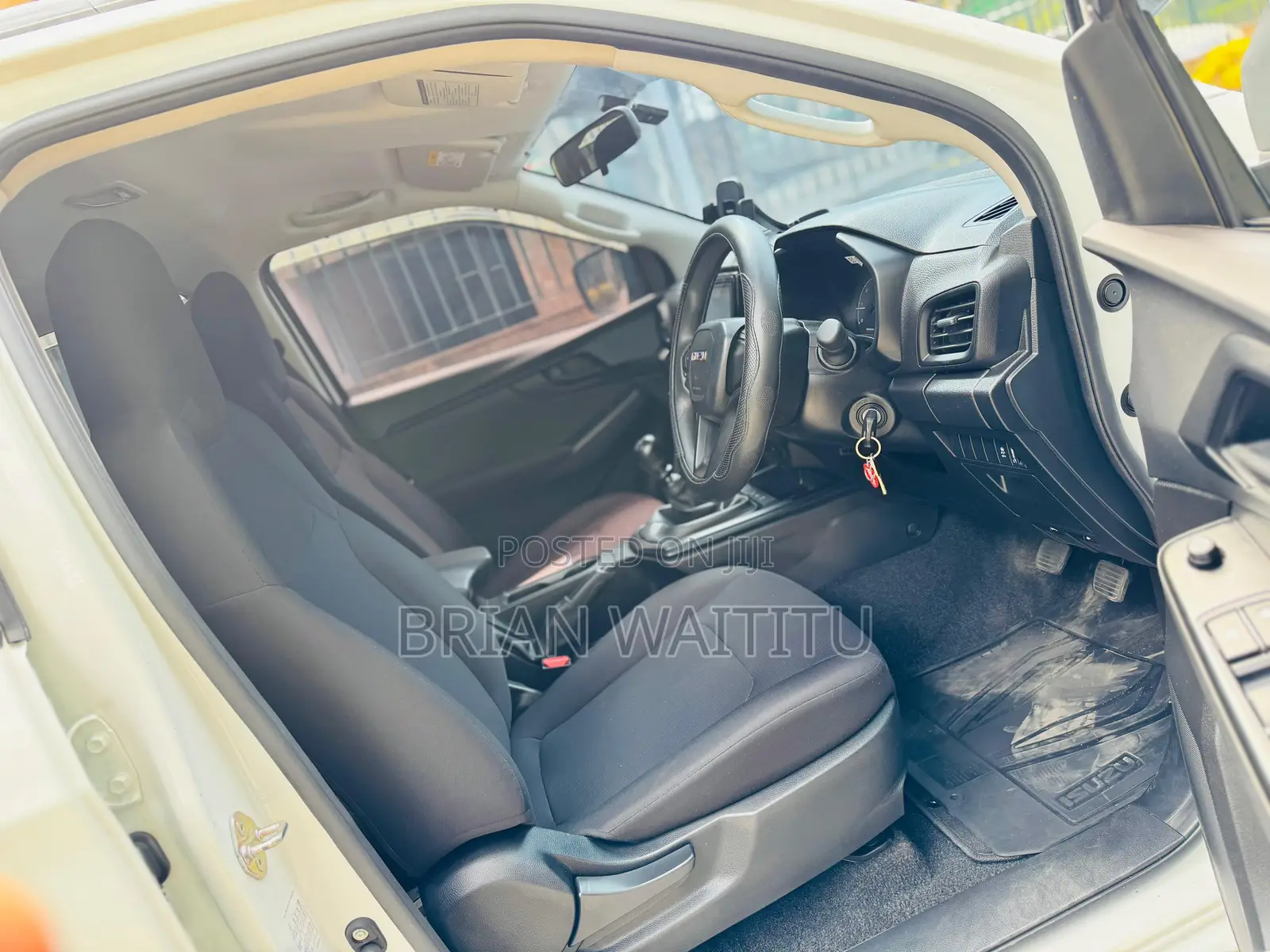 Isuzu D-MAX 2025 White