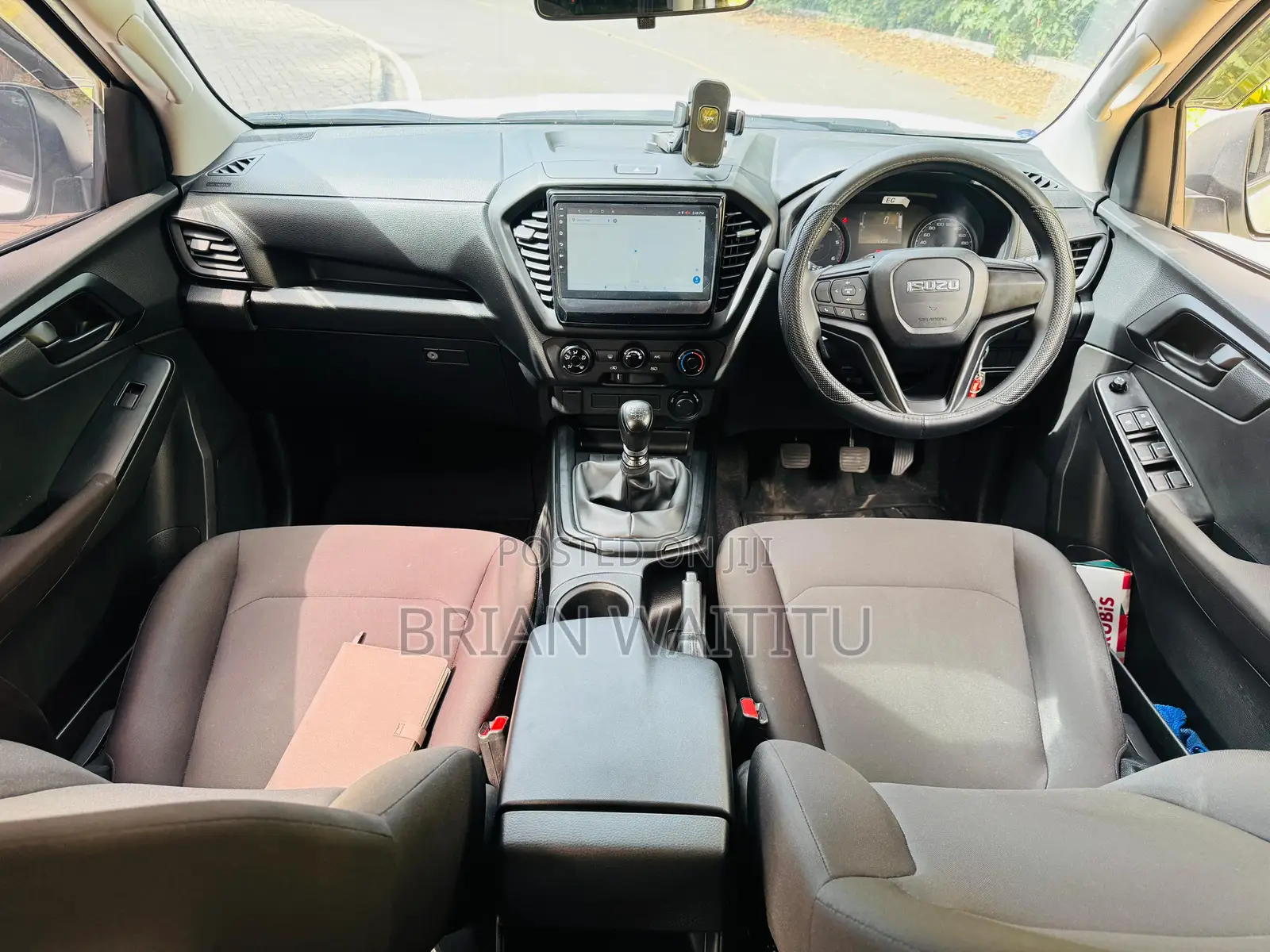 Isuzu D-MAX 2025 White