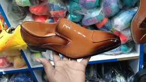 Men's Stylish Glossy Slip-on Formal Shoes / Official Leather Shoes