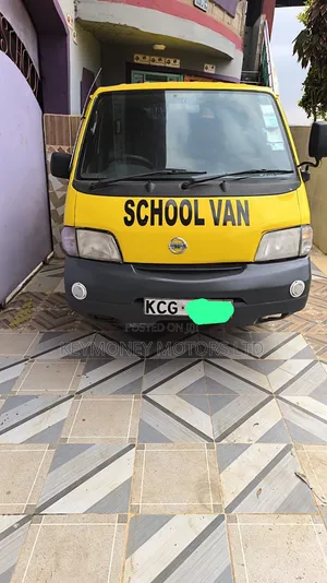 Nissan Vanette 2010 Yellow