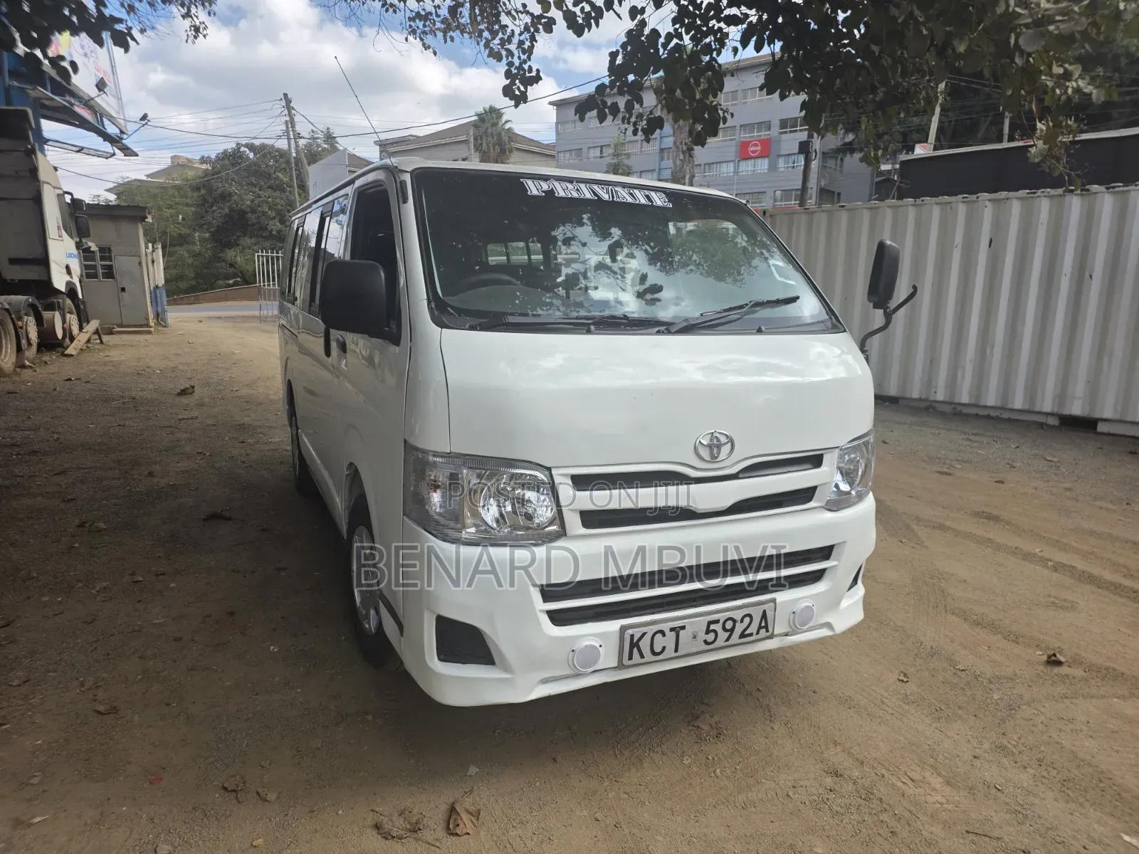 Toyota HiAce 2012 White