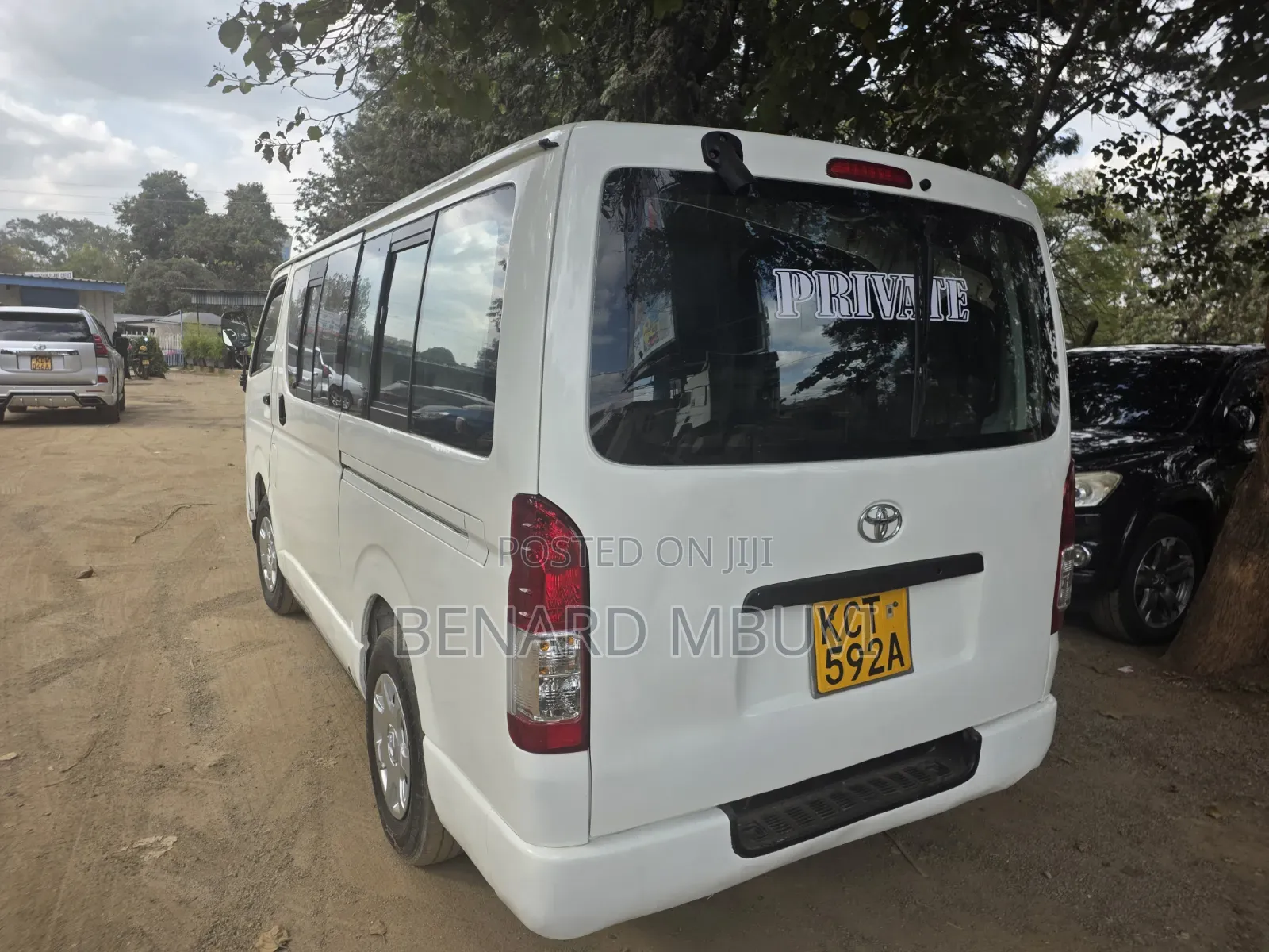 Toyota HiAce 2012 White