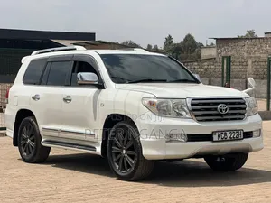Toyota Land Cruiser 2008 Off white