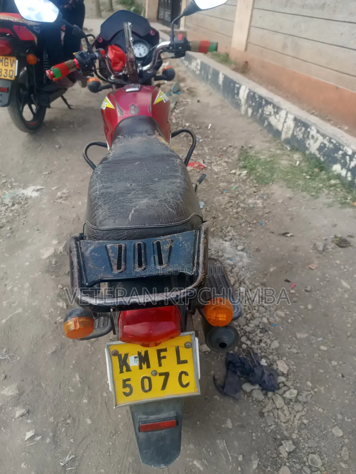 TVS HLX Plus ES 2022 Red