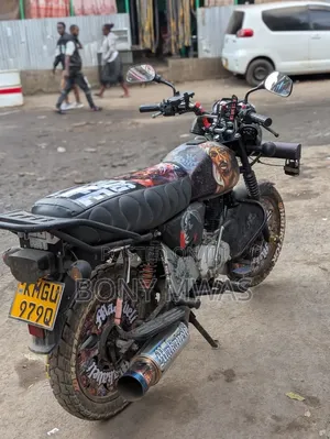 Bajaj Boxer 150 UG 2025 Red
