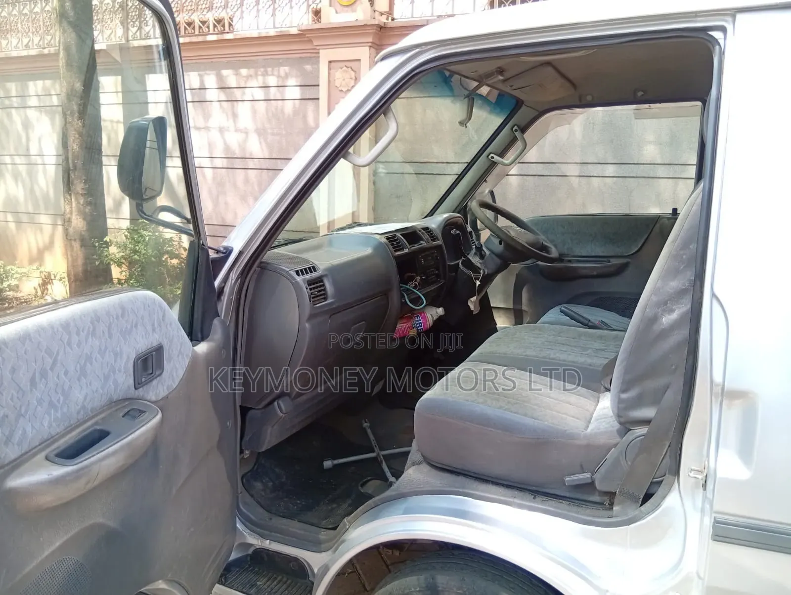 Mazda Bongo 2011 Silver