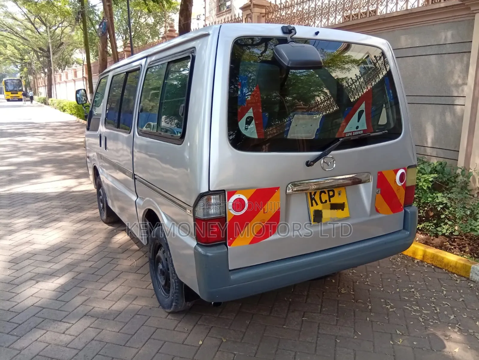 Mazda Bongo 2011 Silver