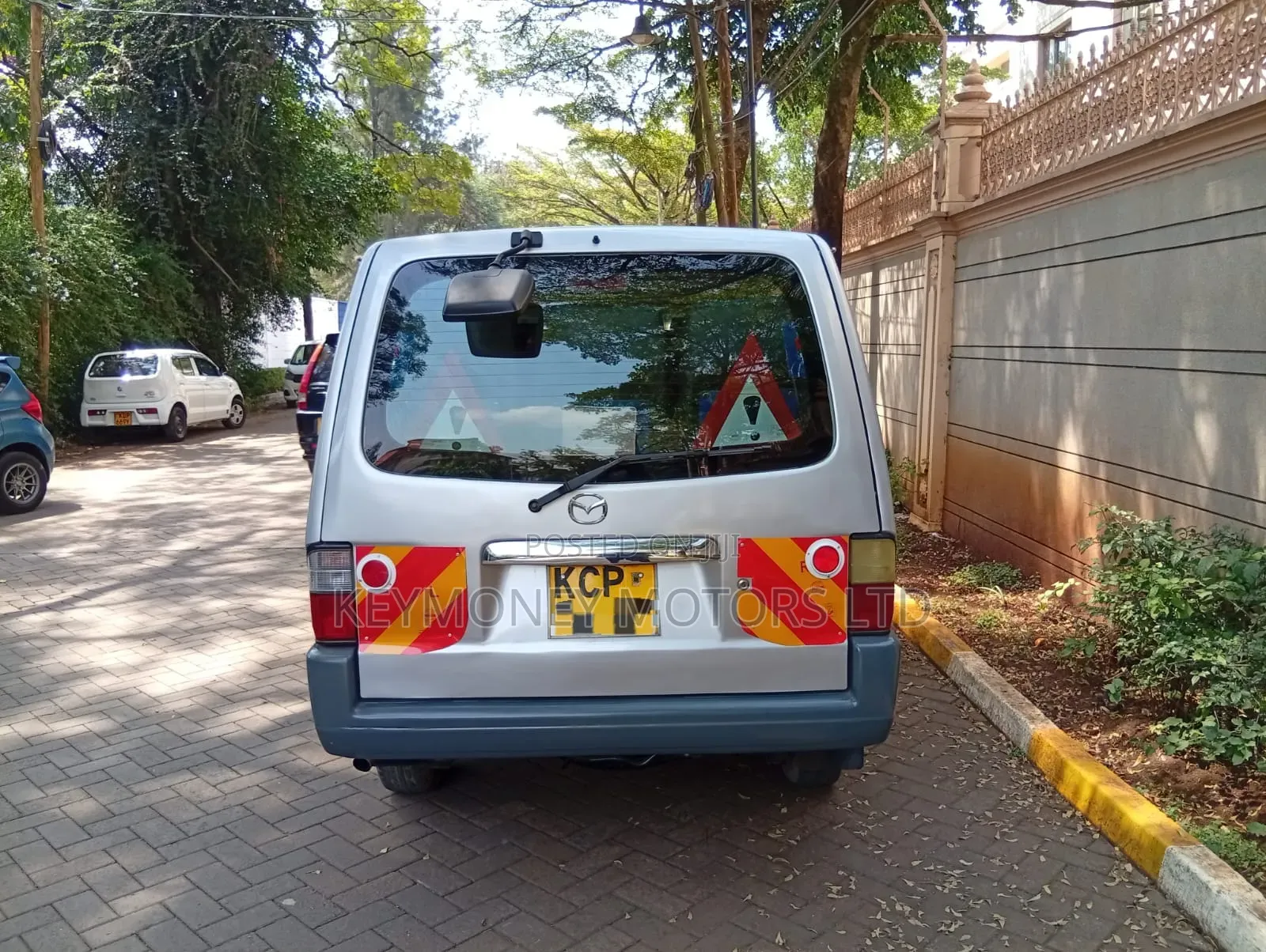 Mazda Bongo 2011 Silver