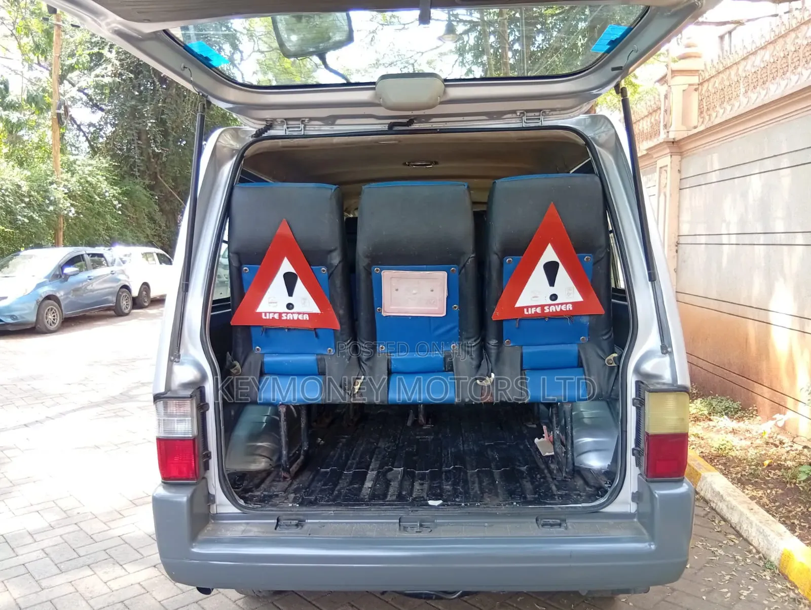 Mazda Bongo 2011 Silver