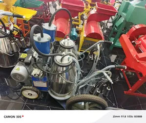 Double Bucket Milking Machine