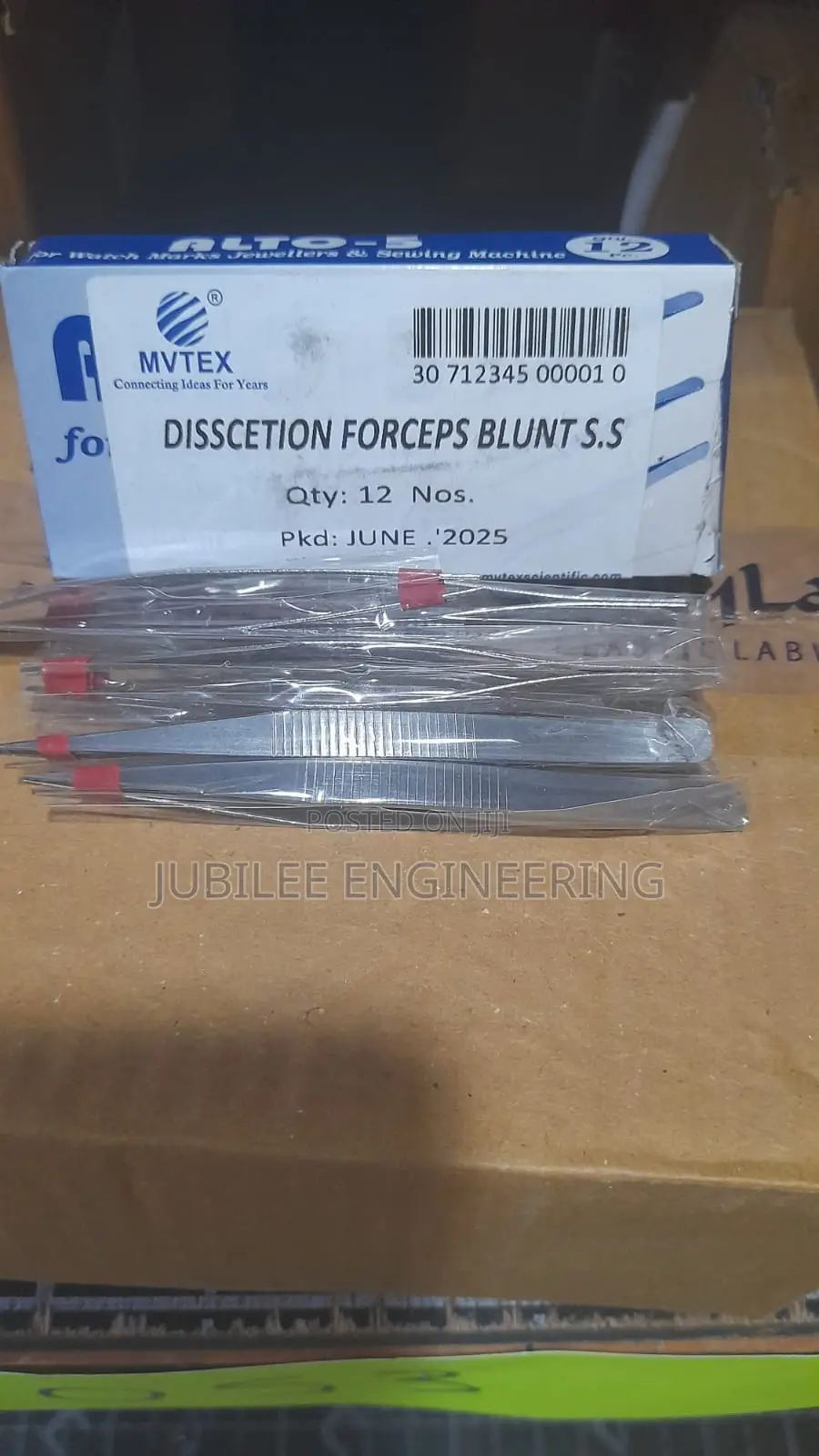 Dissecting Forceps ( Blunt)