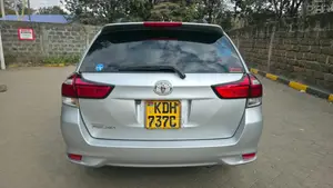 Toyota Corolla Fielder 2015