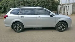 Toyota Corolla Fielder 2015