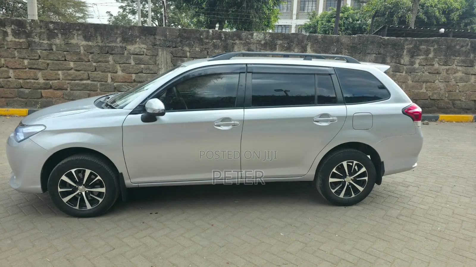 Toyota Corolla Fielder 2015