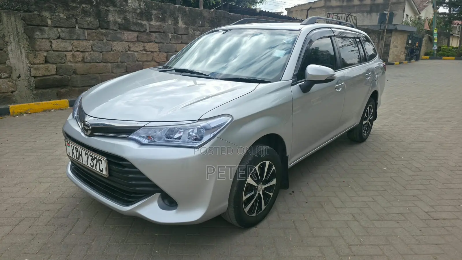 Toyota Corolla Fielder 2015