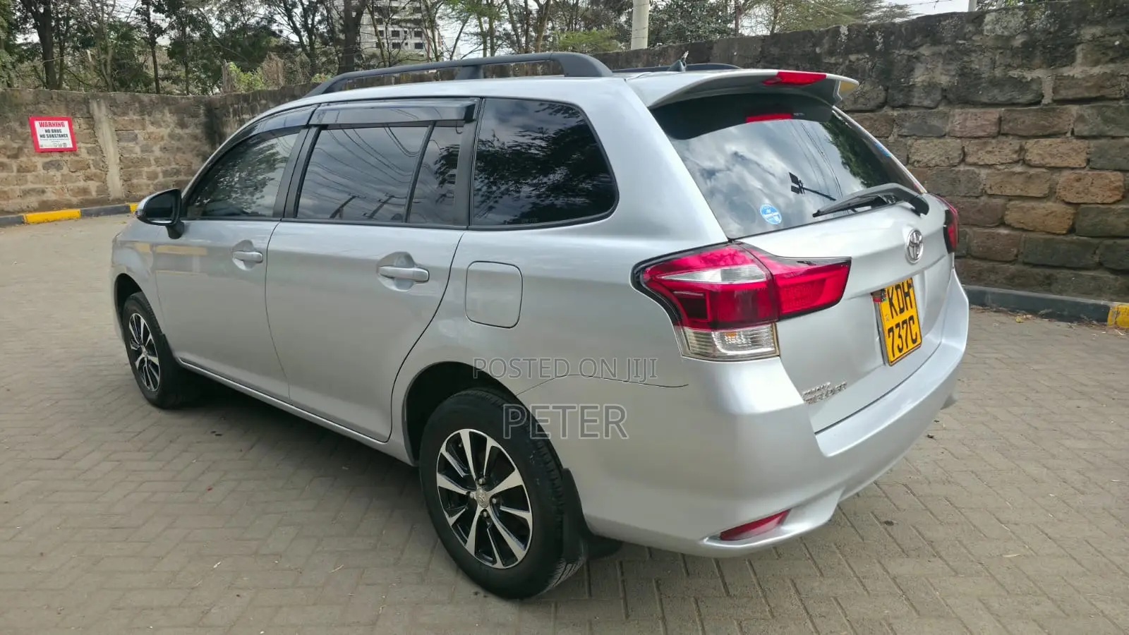 Toyota Corolla Fielder 2015