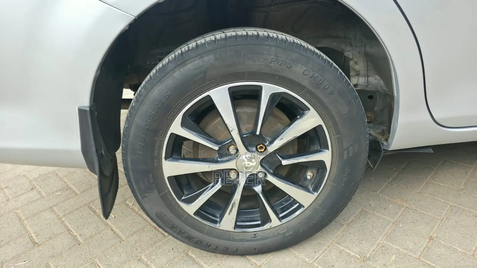 Toyota Corolla Fielder 2015