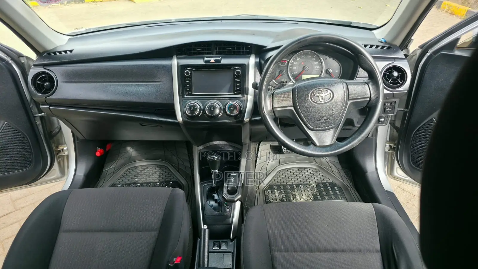 Toyota Corolla Fielder 2015