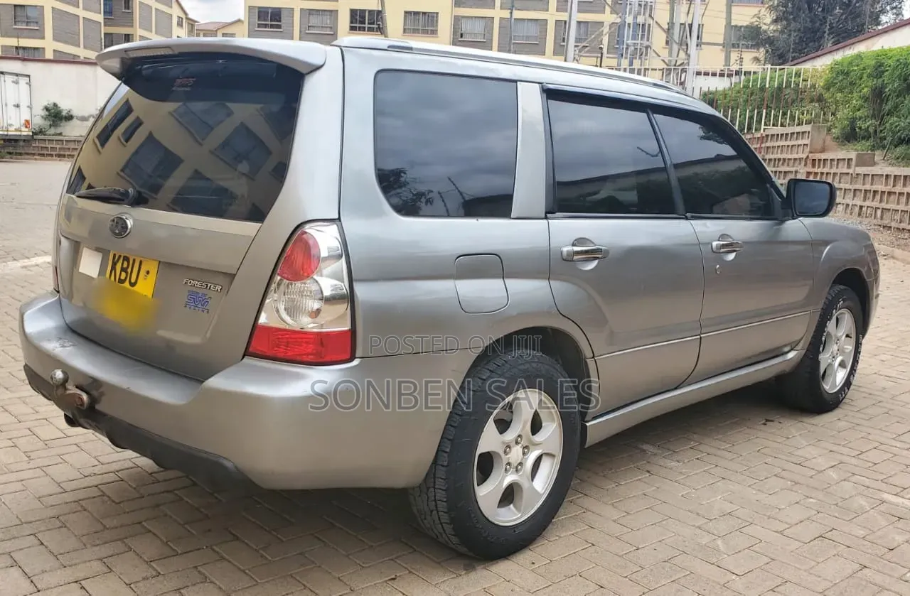 Subaru Forester 2006 Silver
