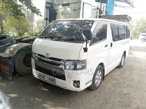 Toyota HiAce 2014 White