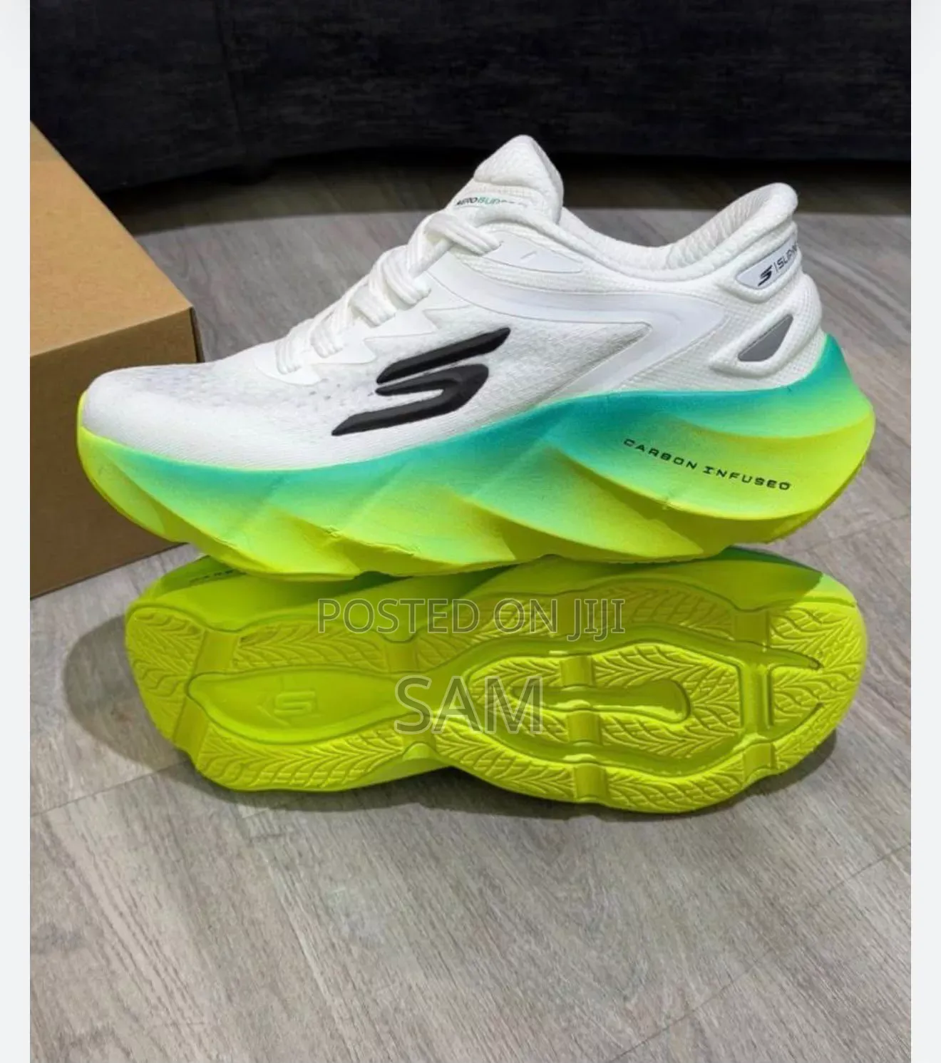 Sketchers Sneakers