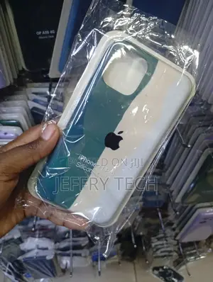 Color-Blocked Wavy Rainbow Silicone Case Designed for an iPhone Pro
