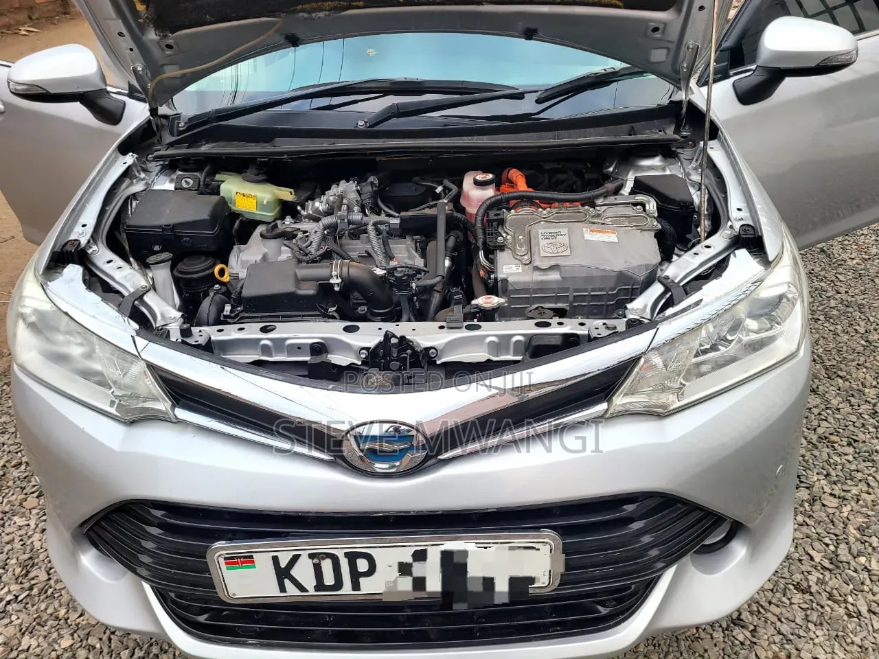 Toyota Corolla Fielder 2016 Silver