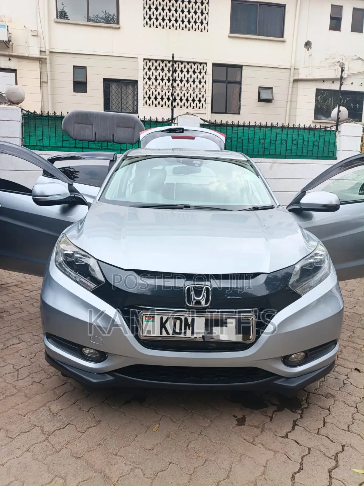 Honda Vezel 2017 Silver