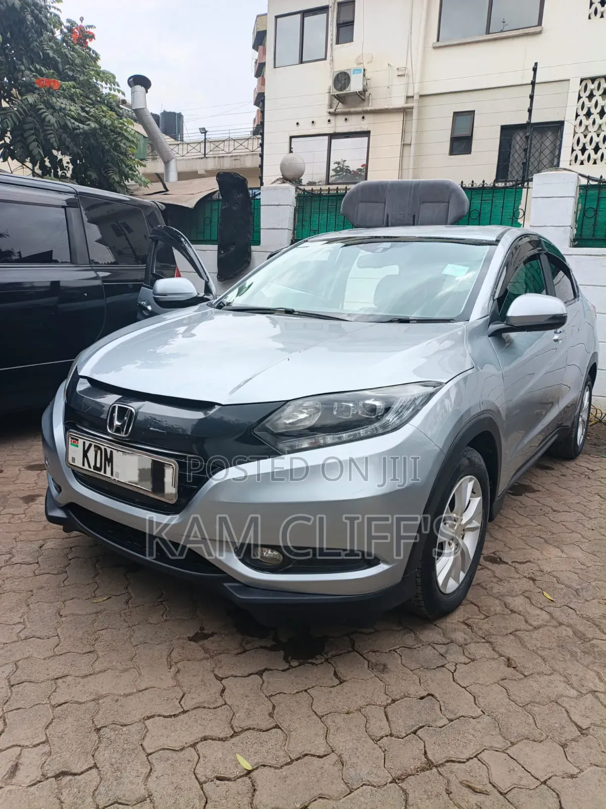 Honda Vezel 2017 Silver