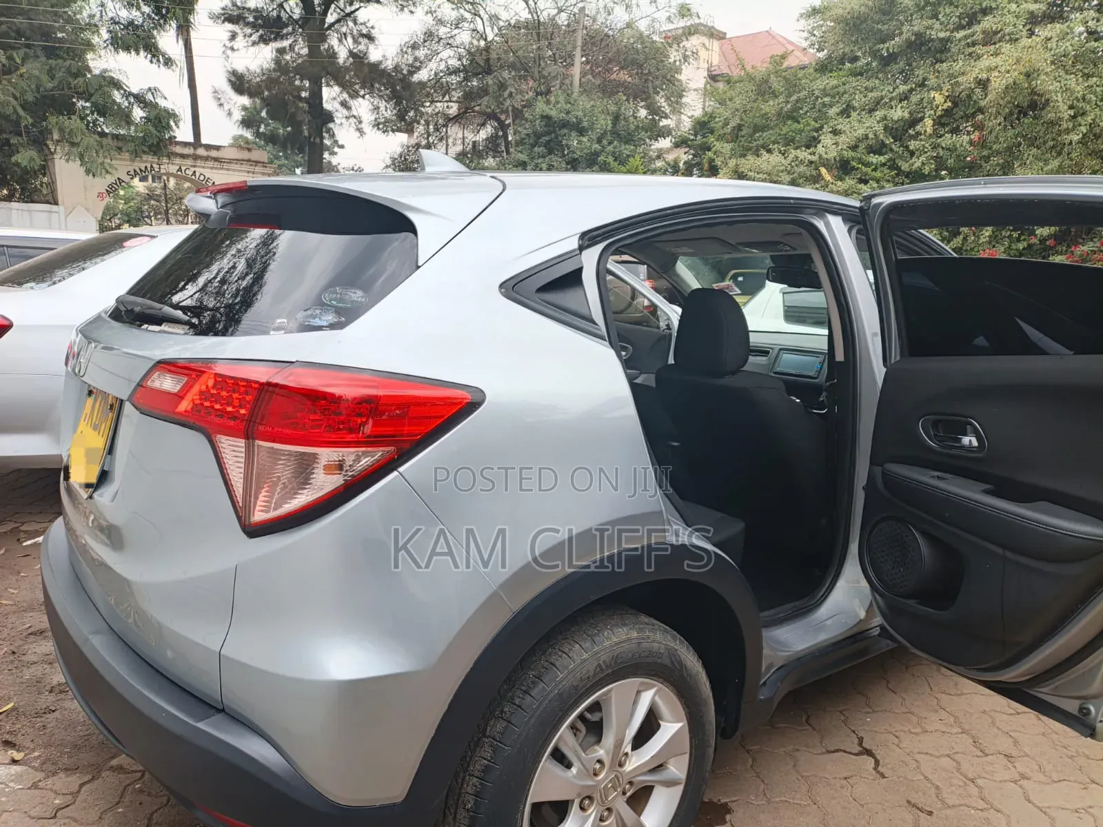 Honda Vezel 2017 Silver